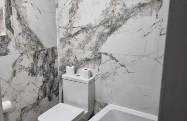 Stylish London Apartment & Free Parking - Foto 28