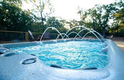 Gorgeous Glamping Yurt for a Unique Romantic Getaway near Austin - Foto 12