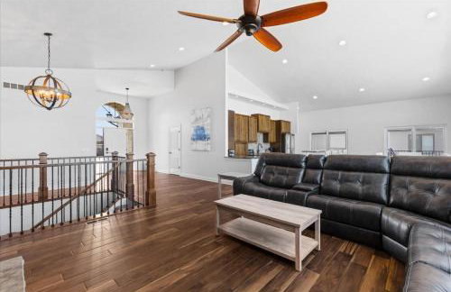 Lakefront Mansion!Close to SAC&Mahoney State Park! - Foto 32