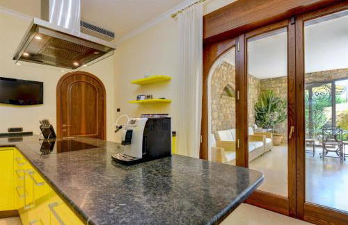 Private Luxury Villa with Pool - Foto 21