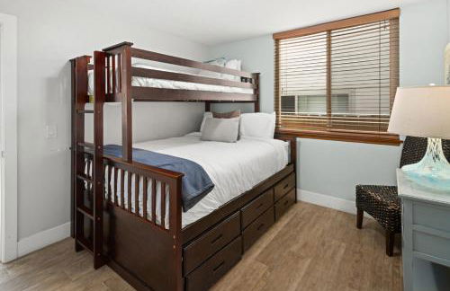 Stunning Beach Home - large patio, parking, ac & dog friendly! - Foto 8