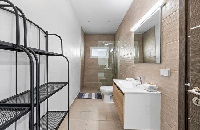 NEW Modern 3BR 3BA Private Pool Centrallylocated - Foto 12