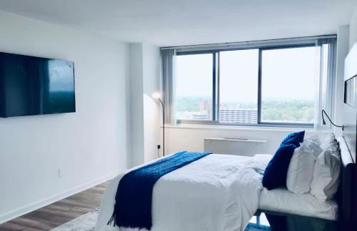 Modern 2bed 2 bath heart of Townson suite - Foto 30