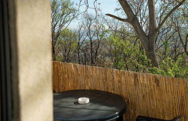 VP Apartment - A Forest Retreat in the Heart of the City! - Foto 18