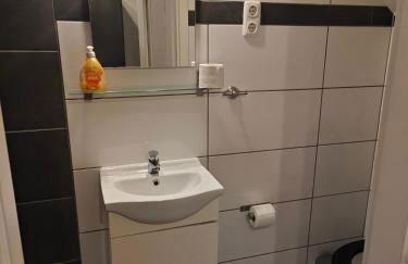 Neu Maisonette Haus jedes Zimmer mit eigenem Bad 7 Betten, Schlafen wie im Hotel mit Einbauküche - Foto 5