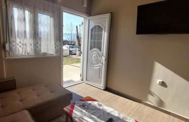 River Studio - Photo 6