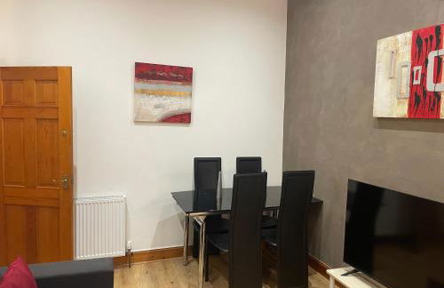 Quirky Cottage Central Bathgate - Foto 3