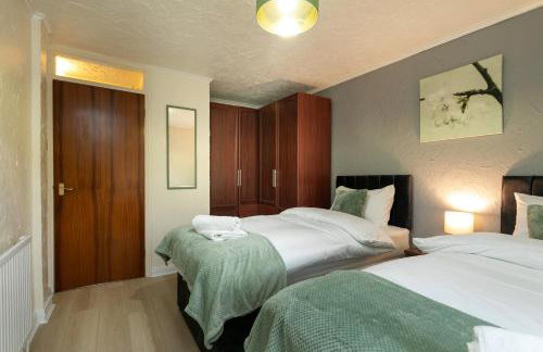 Woodhouse Stays for Contractor and Family Stay, Free Parking, Fast WiFi - Foto 80