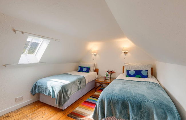 Enchanting Rustic Cottage W/stunning Views & River - Foto 4