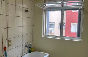 Apartamento 2 quartos, 5 pessoas, garagem, portaria e Wi-Fi - Foto 21