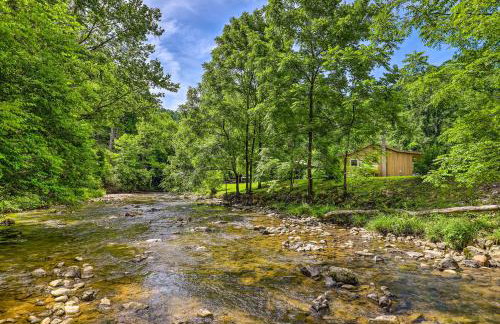 Bonfires and BBQs! Creekside Retreat in Marshall - Foto 23