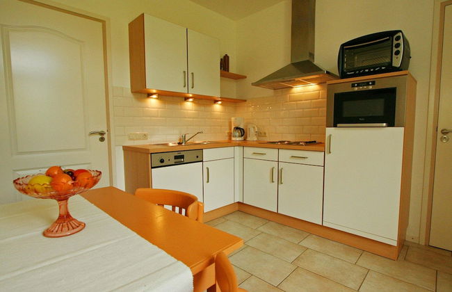 Lovely Farmhouse in Wijlre With Forest Nearby - Photo 12