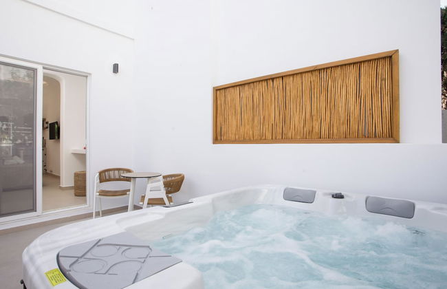 Stay Helios - Aparts & Pool Suites - Photo 59