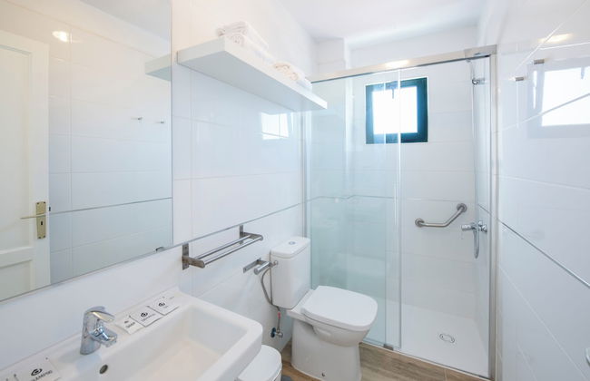 Apartamentos Los Rosales - Photo 60