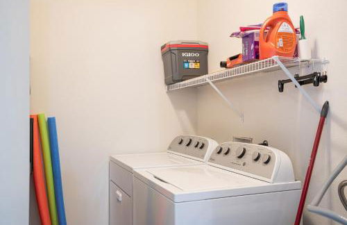 Island Life! Amazing Balcony-Views-Pool and Patio - Foto 23