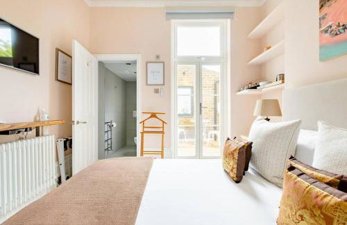 Luxury King-Bed EnSuite with Quiet Private Patio - Foto 3