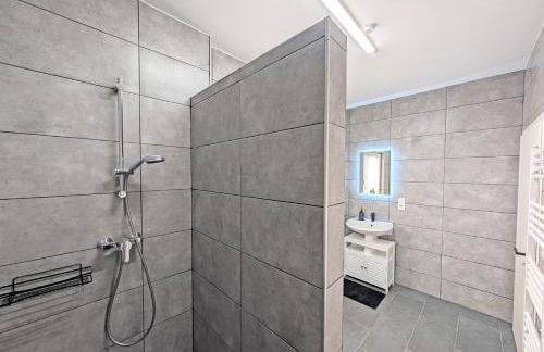 BesTime - Modernes 5BR Haus mit 2 Parkplätzen - Photo 21