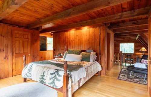 Cozy Log Cabin- W Fireplace - Foto 29