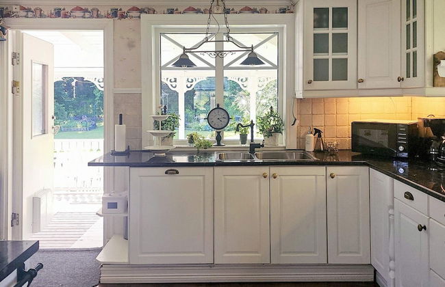 4 Star Holiday Home in Tjorn - Foto 4