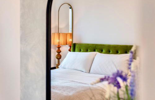 Luxury City Escape - Brand New Stylish 2 Bedroom Apartment with Parking - Foto 10