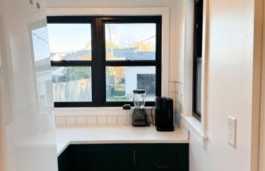 Recently Renovated 1924 DUTCH in Royal Oak - Foto 4