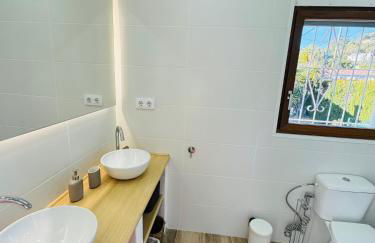 Exclusiva casa con vistas despejadas al mar y piscina privada - Foto 41