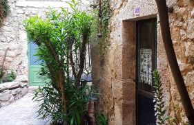 LA GARDE ADHEMAR, L'escalier Médiéval - Foto 15