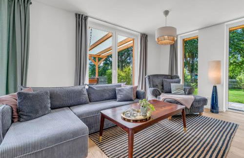 Haus am Seeufer mit Badestelle in 200m, große Sonnenterrasse, umzäunter Garten, Hunde willkommen - Foto 2