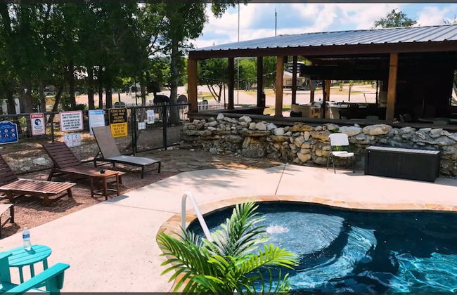 Log Cabin for Family Glamping Vacation near San Antonio - Foto 69