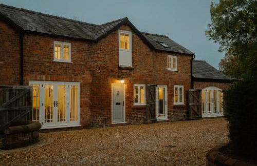 The Carriage House by Birch Stays - Photo 51