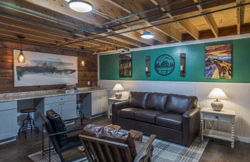 4BR Retreat, 16mi to Acadia NP, with Game Room - Foto 11