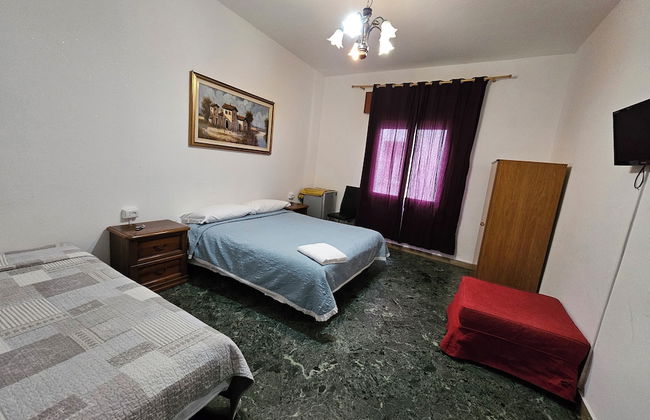 Caponi Bros - Photo 12