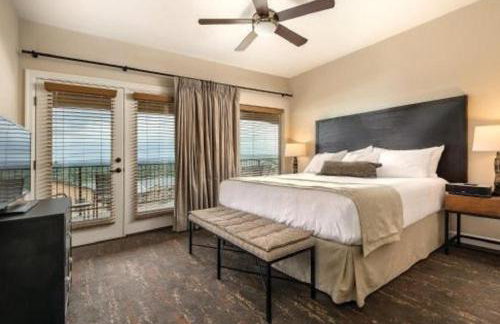 Thoughtful 1BD condo with resort amenities on banks of Lake Marble Falls - Photo 12