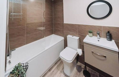 2Bed 2Bath Apartment Nr Old Trafford Parking - Foto 4