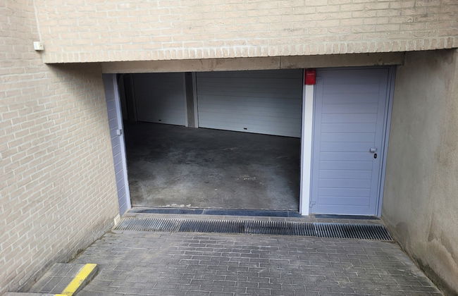 Quiet Apartment With Sunny Terrace - Photo 19