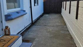 The Studio - Photo 5