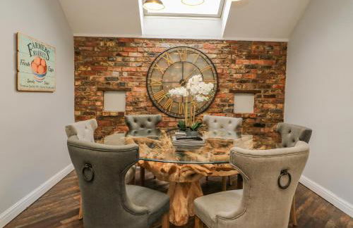 The Old Wagon Shed - Photo 5