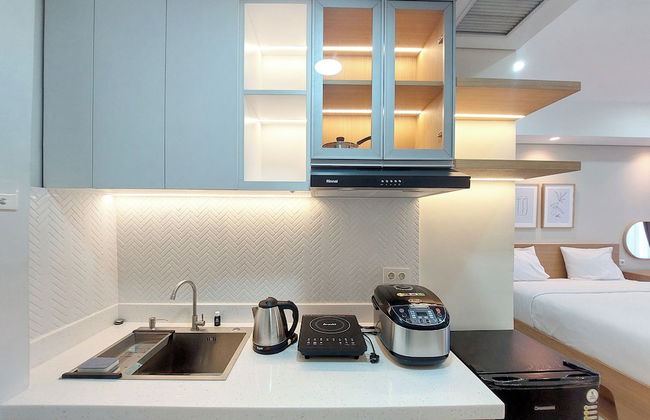 Good Deal and Strategic Studio at Podomoro City Deli Medan Apartment - Foto 10