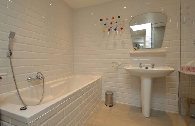 Stylish Stay Near Forest - Photo 26