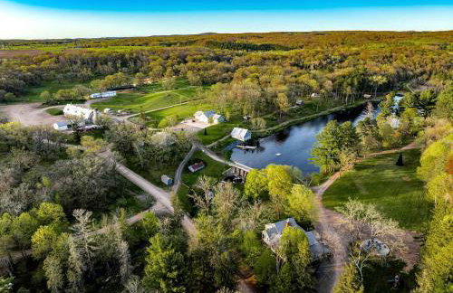 Beautiful Family Cabin with Cozy Interior and Exterior in Saint Croix Falls, Wisconsin - Foto 4