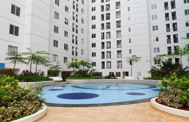 Comfort 2BR at Bassura City Cipinang Apartment - Foto 12