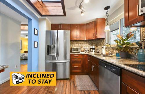 Secluded Hilltop Hideaway - Hot Tub! Two Living Rooms! - Foto 42