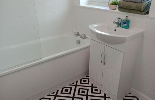 3BR House with garden near Bicester Village - Foto 11