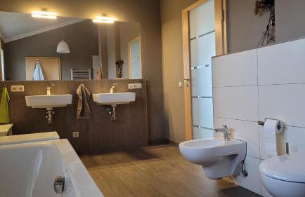 Super Ferienwohnung mit zwei Schlafzimmern und Fitnessraum süd-östlich von München - Foto 24