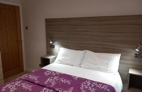 Smitten House 4 Bedroom RHYL - Photo 24