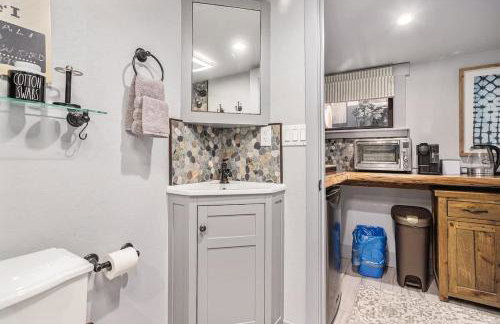 Redwood Room - Photo 4