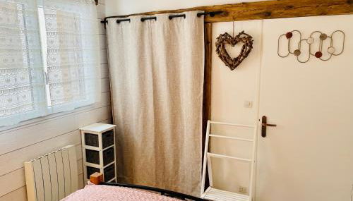 Rdc 48m2 avec terrasse Proche Centre avec parking privé couvert - Foto 3, wardrobe