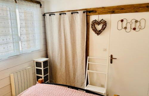 Rdc 48m2 avec terrasse Proche Centre avec parking privé couvert - Foto 3