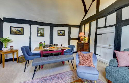 Loft Cottage by Spa Town Property - 2 Bed Tudor Retreat Near to Stratford-upon-Avon, Warwick & Solihull - Foto 32