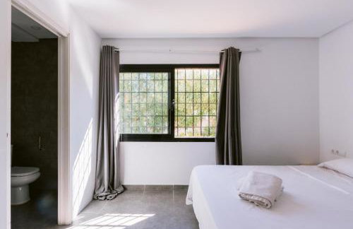 Villa Torres 10 minute walk from Playa den Bossa - Photo 17